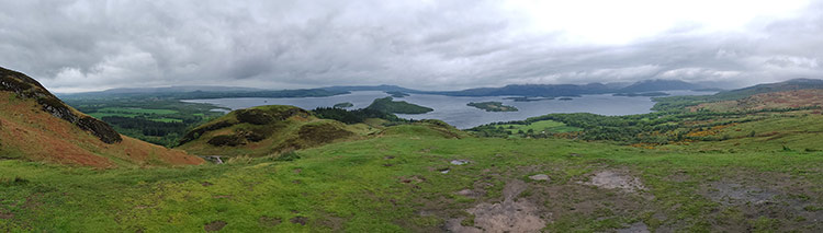 Panoramablick von unterwegs auf dem West Highland Way